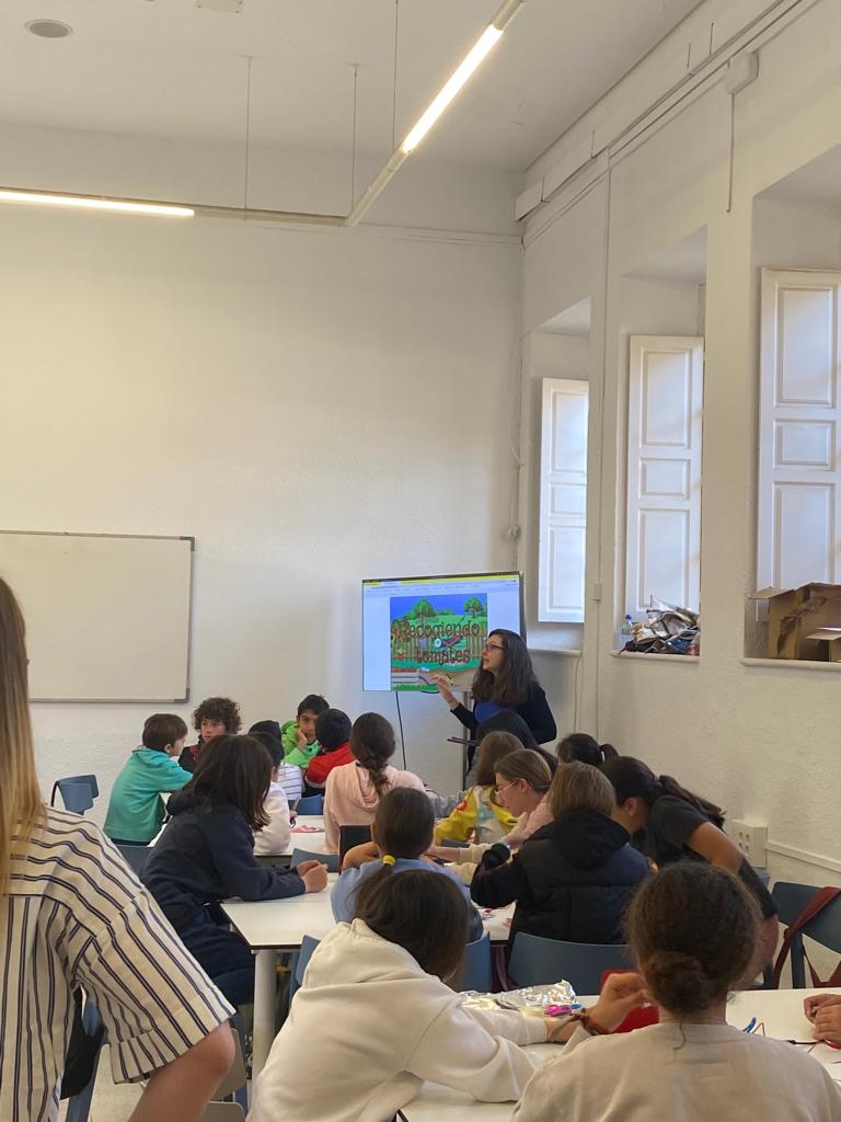 juventudmlg's tweet photo. 🧑🔬 Continúan los #talleres de #Ciencia y #tecnologia de la #SemanaSTEM en @latermicamalaga promovidos por @diputacionMLG @FundVodafone y @CentroPrincipia
🙆♂️ Hoy, turno para @ceipguadalhorce de #Pizarra y para #CEIPGregorioMarañon de #LaCaladelMoral
#EducacionyJuventud #Malaga https://t.co/LblfiJvFJO