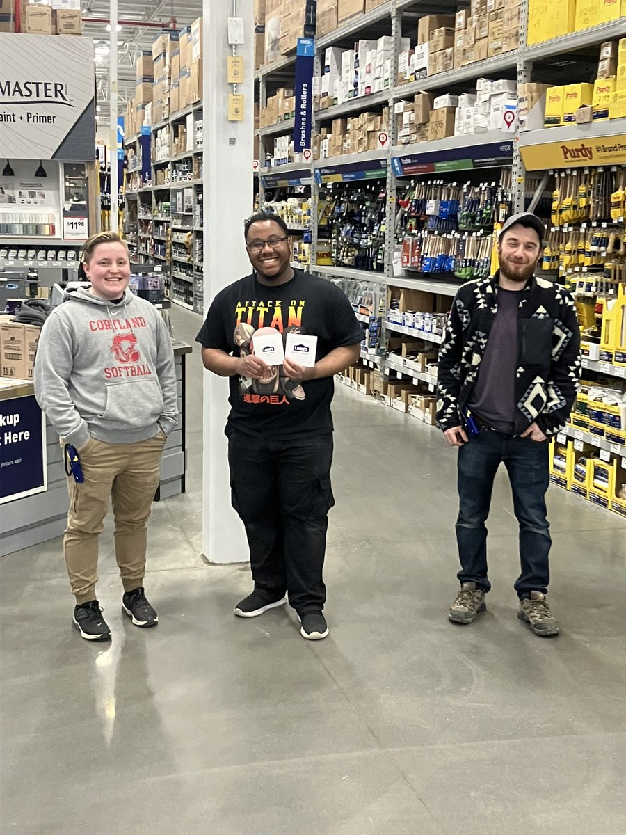 FloridoAndrew's tweet photo. Del earned his bronze star for outstanding SIMS execution and all around great performance with the overnight team!!! https://t.co/vmCaP68mmv