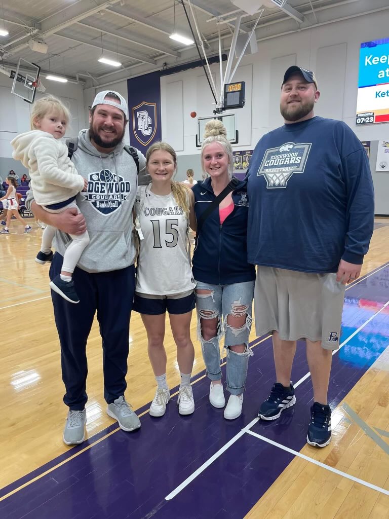 EdgeGirlsBBall's tweet photo. Nice job @ryliehoman and all of the District All-Stars!  Lots of talent on the floor tonight! https://t.co/VX4ZiDTsZk