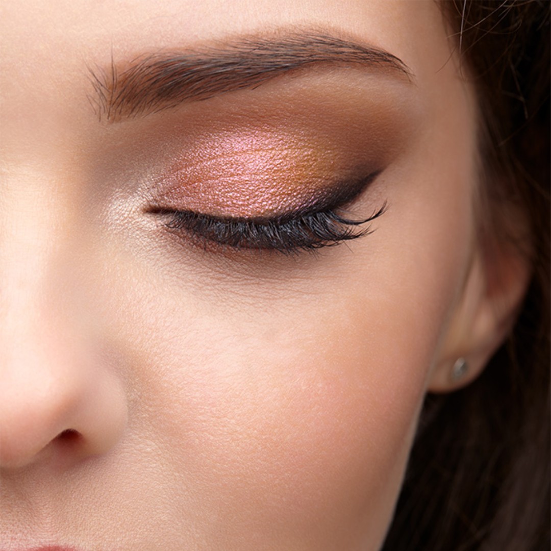 Royalty Shimmer Eyeshadow is a rich collection of our most opulent shades, perfect for indulgent fall and winter occasions. Bright Royal Purple shimmer, Rich Mocha matte contour, Bright Rose Gold Shimmer, and Warm Mauve Nude for contouring and blending.
oryzabeauty.com/product/royalt…