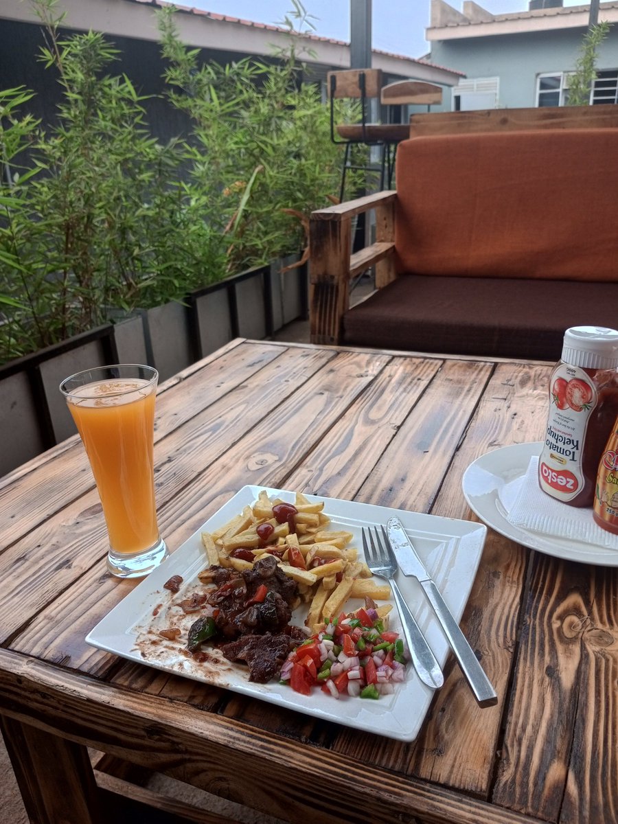 murphysgulu's tweet photo. Indulge in delicious food, in a relaxing environment. Visit Murphy's Lounge on Plot 13B Airfield Opposite Child Voice.
#goodfood #GoodVibes https://t.co/hgL65tR8dP