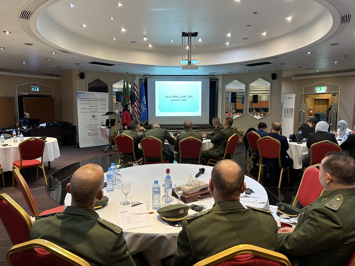 AustAmbAlg's tweet photo. 19 mars: l'Ambassadeur d’Autriche, #MAE , #ussembassyalgiers  et #UNODC, à l’ouverture  d’un atelier #DZ pour former la police et la gendarmerie DZ en matière de lutte contre le TIP/SOM. L’Autriche est fière d’être un partenaire et donateur fort de l' #UNODC et de la #régionMENA https://t.co/EUtS9dzwci