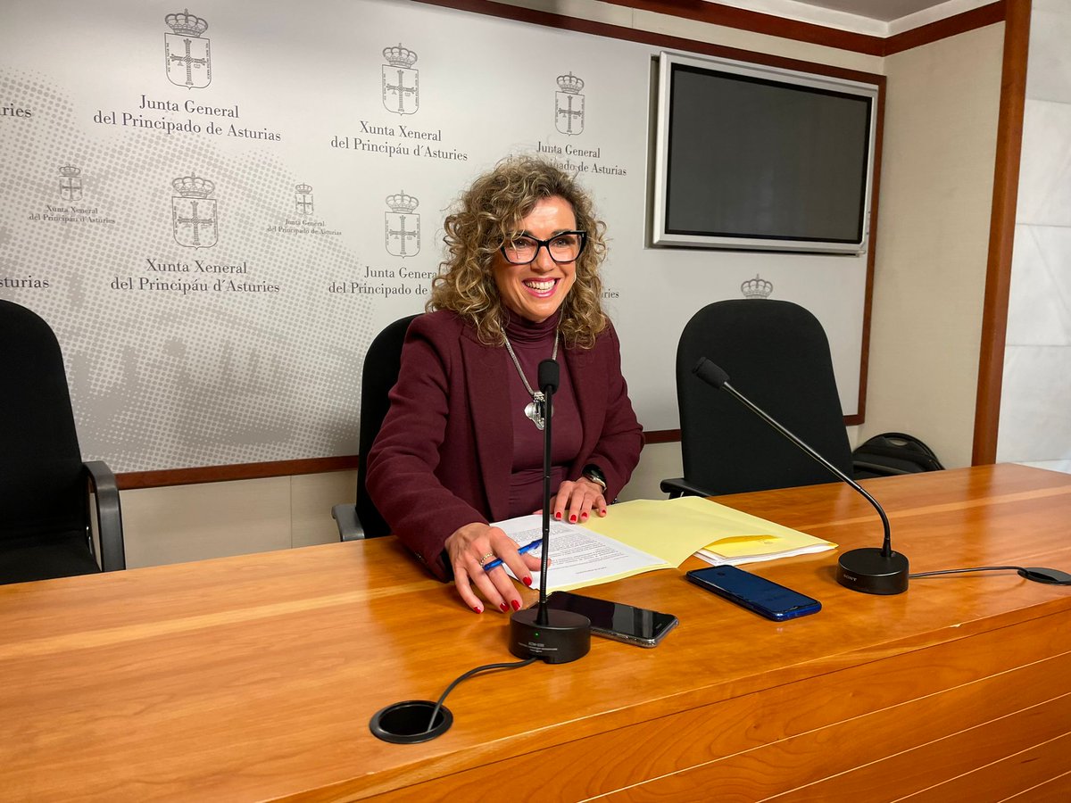 🍊<a href="/SusanaFalvarez/">Susana Fernández</a> explicó que la postura de Cs será garantizar "el derecho el uso del bable, como el derecho a la plena comprensión de los cargos y empleados públicos".

👉Hizo balance de estos cuatro años

🗣️"Una legislatura fallida. A nivel legislativo no se ha avanzado apenas"