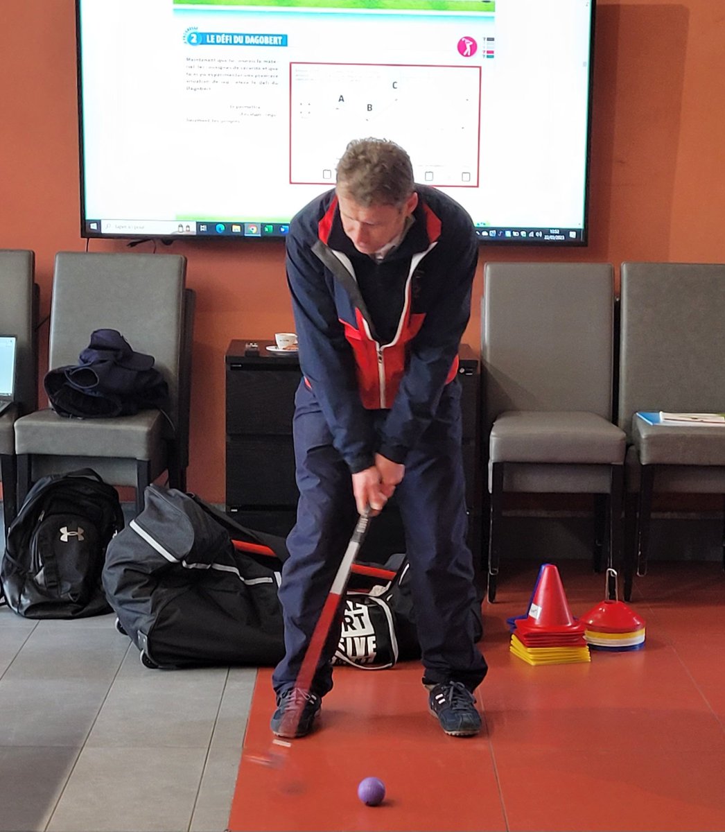 NicoleChedotal's tweet photo. Formation des enseignants des Hauts-de-Seine au golf scolaire en partenariat avec la Ligue et le comité départemental de golf, ainsi que le golf de Jardy.
Des enseignants très motivés pour mettre en oeuvre cet enseignement EPS.
#cdgolf92 #ffgolf #jardy
#DSDEN92 #acversailles https://t.co/MLrV6Pc9AD