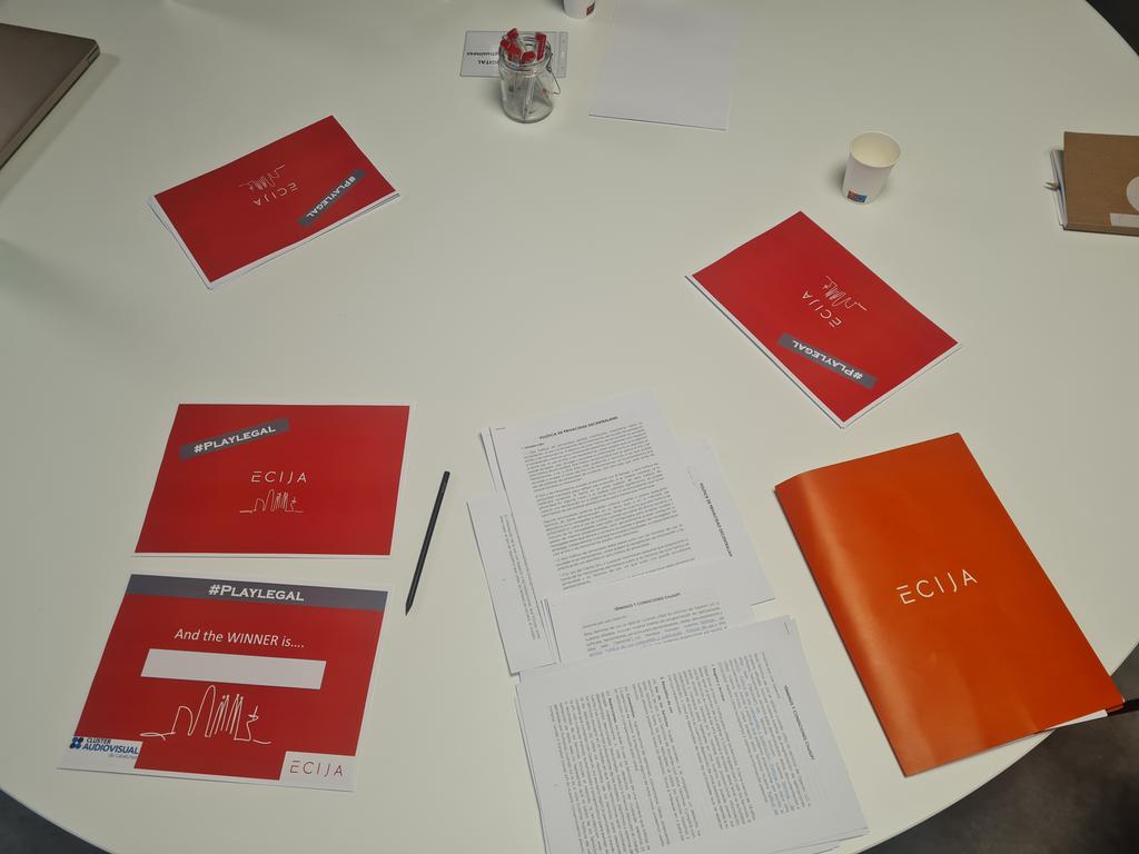 vanesa_alarcon's tweet photo. Preparats, llestos i gairebé, ja... comencem!! Aspectes legals de la #tecnologia i la #privacitat de forma #gamificada gràcies al @ClusterAVCat cc @ECIJA #PlayLegal https://t.co/AOnDdAL8hw
