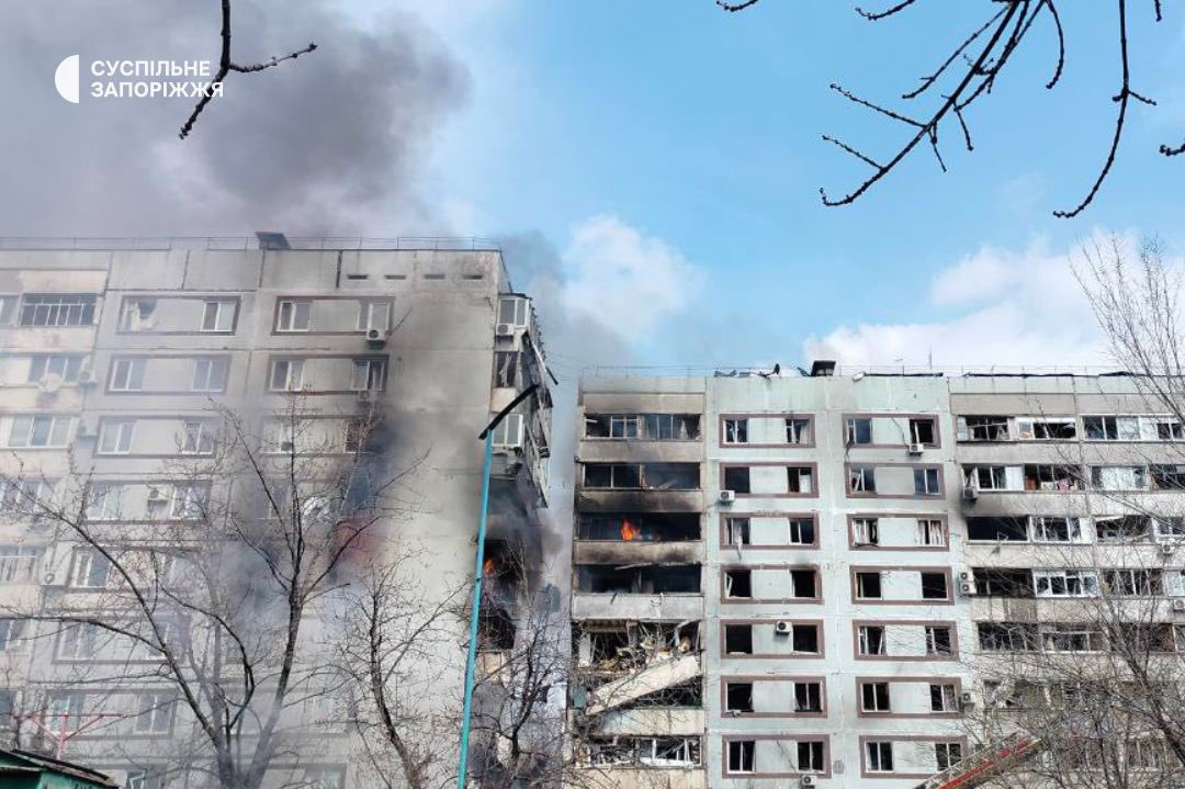 sternenko's tweet image. Russians kill civilians every day. They will not be stopped by negotiations or China's peace plans.
Only weapons. More weapons for Ukraine. This is a way to peace.