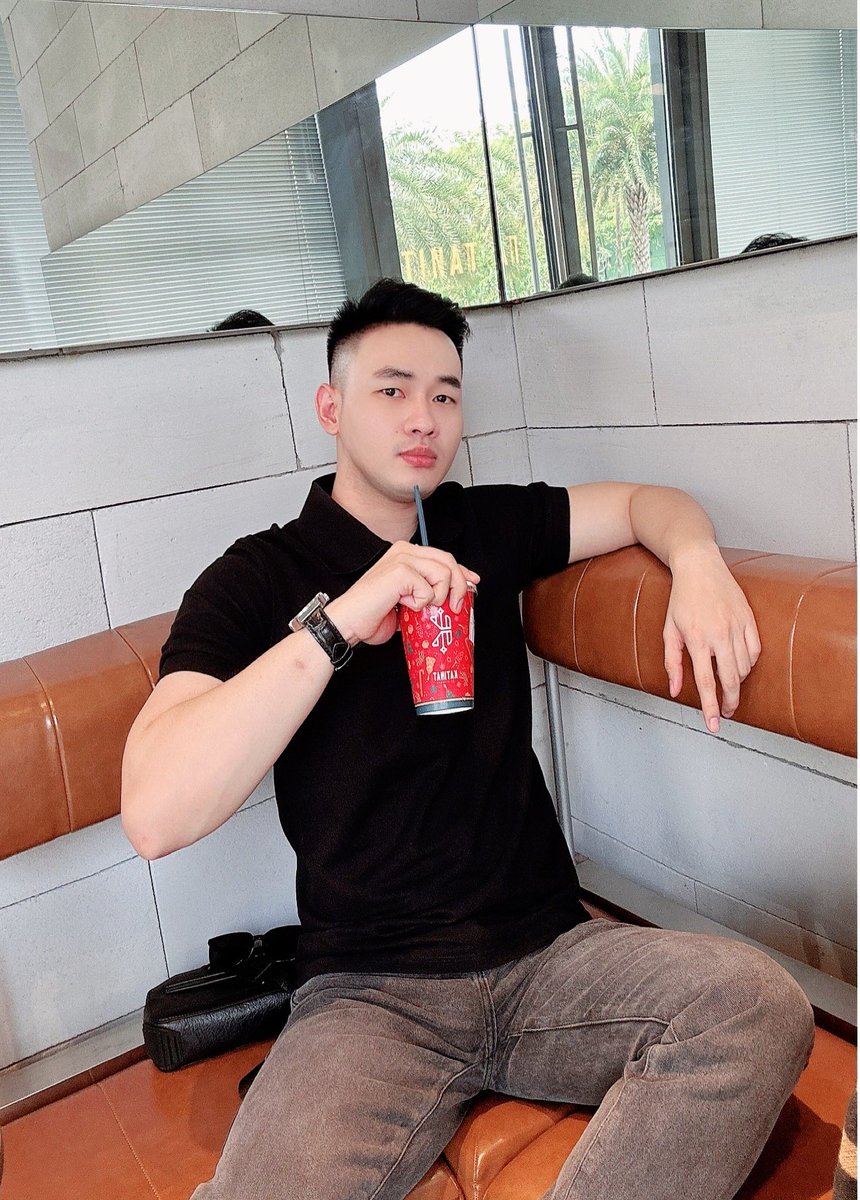 HLee0204's tweet photo. Thèm trà hay sữa ? https://t.co/bGUshEiYQy