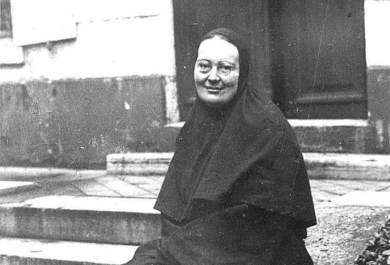 SarumCollege's tweet photo. 📣 New course just listed! 

The first of the #ModernMystics in May online series is with @JamerRoberts @UniofOxford 
Join us 10 May for an evening on Russian Orthodox theologian 
#MariaSkobtsova
#humancommunion

>> 
https://t.co/c5L5gubbvH

@M_S_Hahn
@MysticTheology @myfavmystic https://t.co/kI8wNod3CC