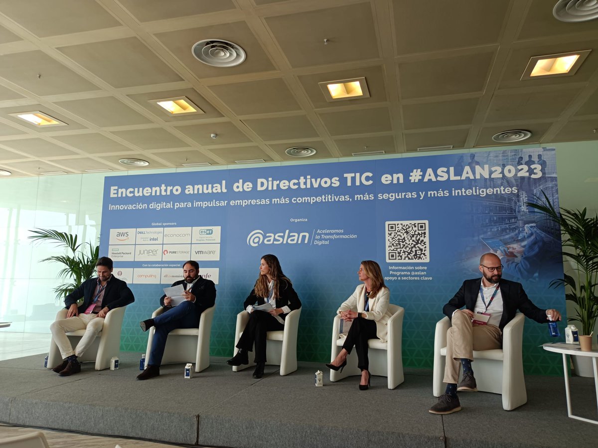 "Una buena #estrategia de #customerexperience se anticipa a las necesidades del usuario. Responde en tiempo real basándose en #datos y respetando la #privacidad del cliente" #CX #ASLAN2023 @NNrisicodesk <a href="/santalucia_seg/">Santalucía Seguros</a> <a href="/SecuritasDirect/">Securitas Direct</a> @ESICEducation