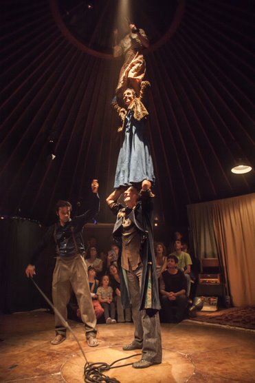 🌟Udul🌟

💥Summerhall invites you to step into the enchanting world of Los Galindos - expect circus-style acrobatics, bicycles, carpets and farcical nonsense! Part of the Edinburgh International Children's Festival.

👉Tickets on sale now!
<a href="/ImaginateUK/">Imaginate UK</a> #edchildrensfest