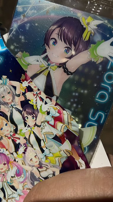 ウエハース1発で運命を感じてしまったがこんな所で勝手に運命感じられても迷惑だろうなあと思いながらVに狂ったおじさんが生産されていく……最近一緒にジョジョ見れなくてごめんね……(キモおじムーブ) 