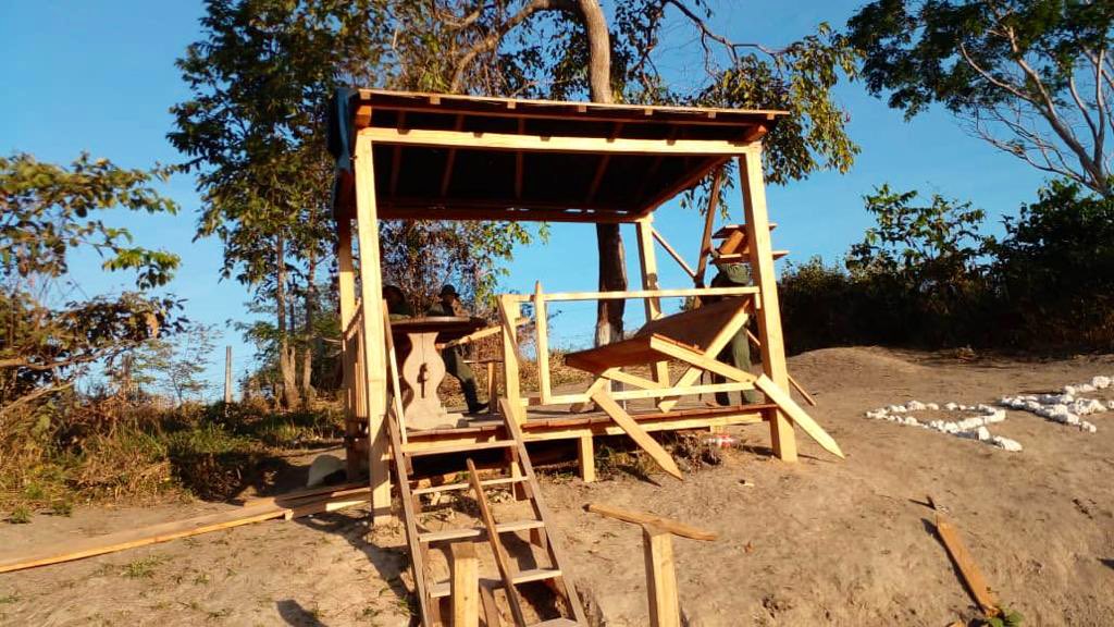 Redi_andes's tweet photo. #FANB en defensa de nuestra Soberanía se encuentra  desplegada en la Operación Roraima 2023, escudriñando a campo traviesa el territorio guayanés, desmantelando estructuras logísticas y de vigilancia usadas por grupos delincuenciales para  fines ilícitos. 
#EscudoBolivariano2023 https://t.co/pCLqzEdm3v