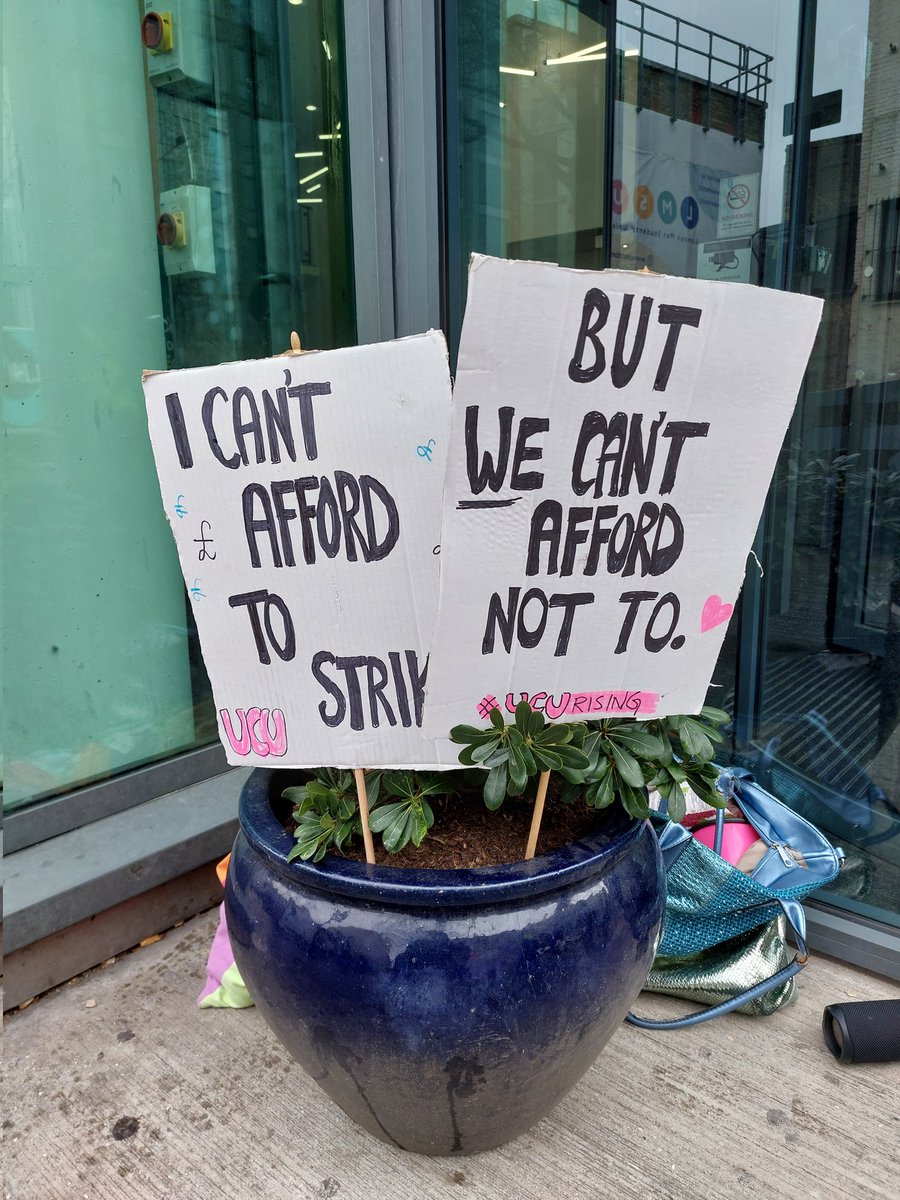 Finishing (for now!) strong @LondonMetUni - but we'll be back if we don't get serious improvements to our working conditions & student learning conditions.

'If you think education is expensive, try ignorance.'

@UCU_LondonMet @ucu 

#ucuRISING #UCUstrike