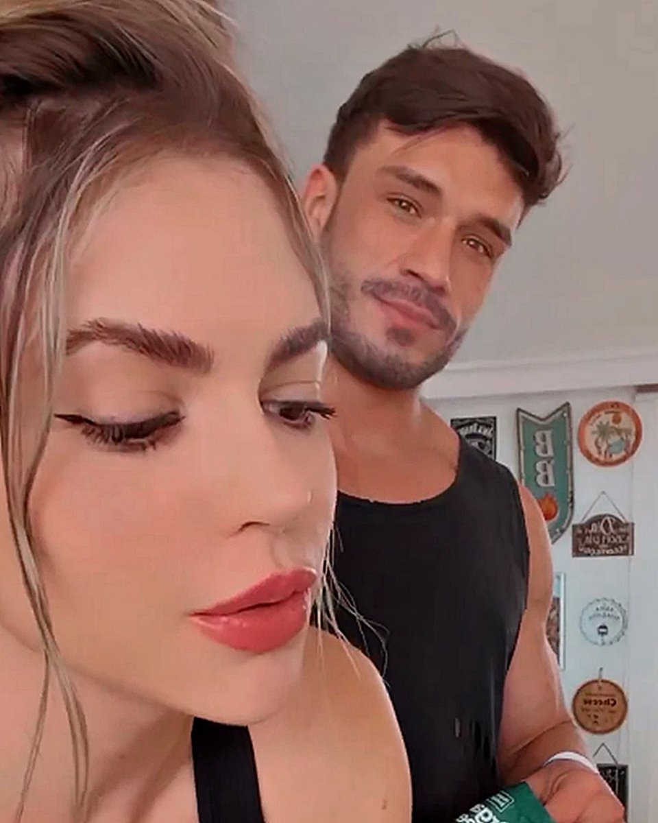 eita_joel's tweet photo. Preparando suquinho detox 🥤
#LucasViana #Thalu
👇🏻
https://t.co/kJ9t4KFYQz https://t.co/EBZ15WfnKD