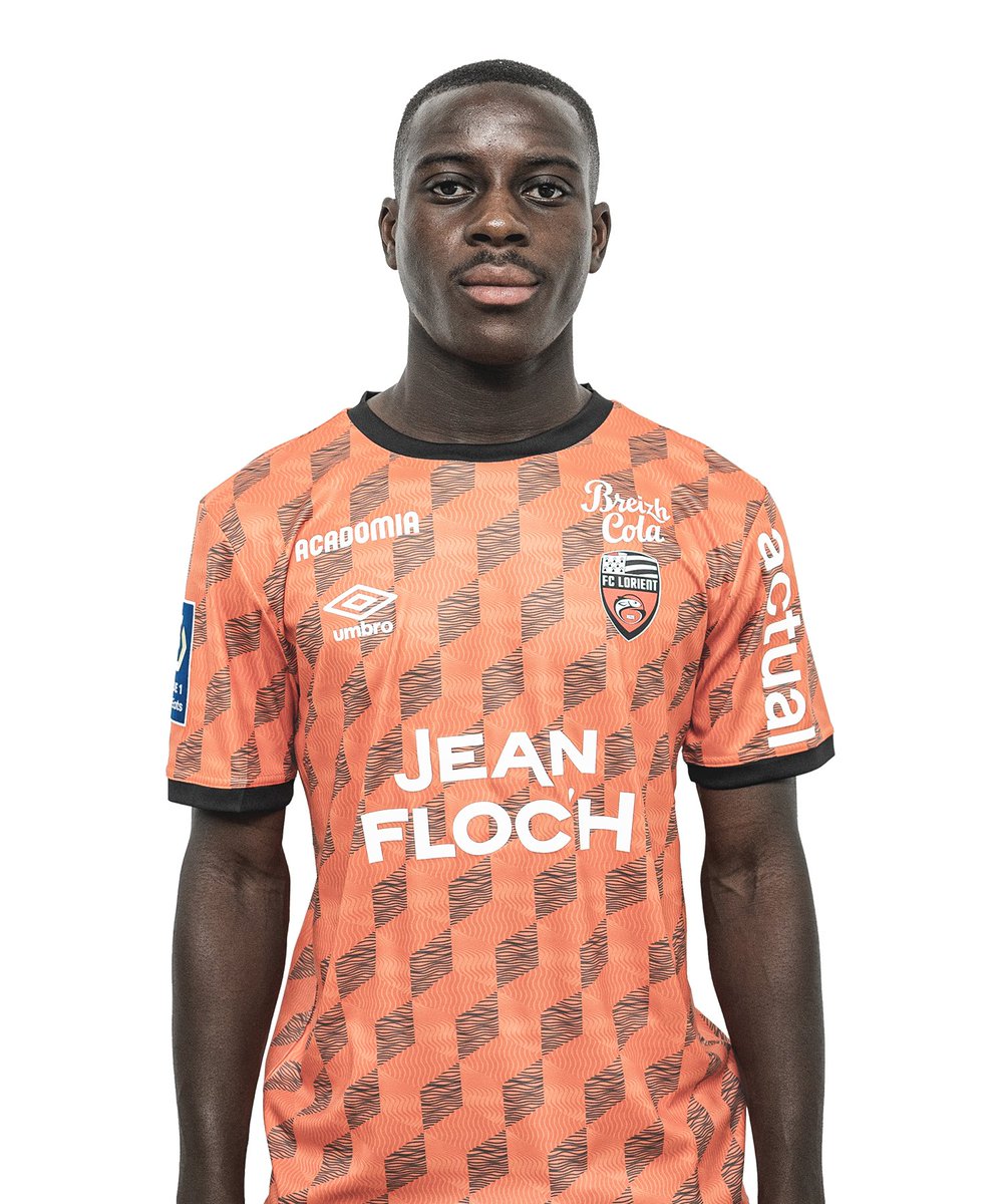 barneratua's tweet photo. 🕵️ Yoann Cathline / 20 / FC Lorient / 🇫🇷 / LW

A very interesting young talent from France who plays for FC Lorient in Ligue 1 as a winger.

A player with good pace, good strength and stamina, comes back to provide backup and good dribbling.

#scouting #Lorient #Cathline https://t.co/EQNEkf2Zv3