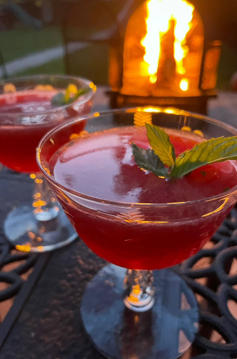 tomstrickland's tweet photo. @RyanEFox2 Craft cocktails are not just for those over 50! Now, maybe over 40....#TheNine https://t.co/dwbL5gk2gQ