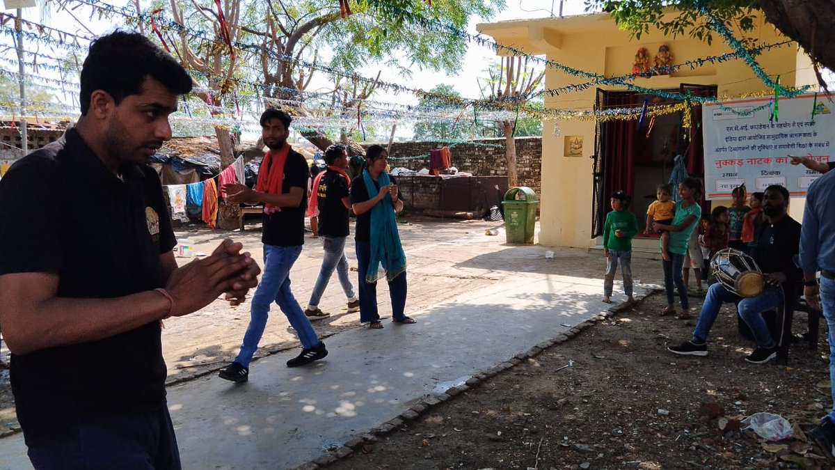 SPARCINDIA's tweet image. SPARC-India in collaboration with SBI Foundation organized 2 Nukkad Natak (street play) on 22nd March 2023 at Faizullaganj and Naya Purwa in Lucknow. 
#childrenwithdisabilities #personwithdisability #community #nukkadnatak