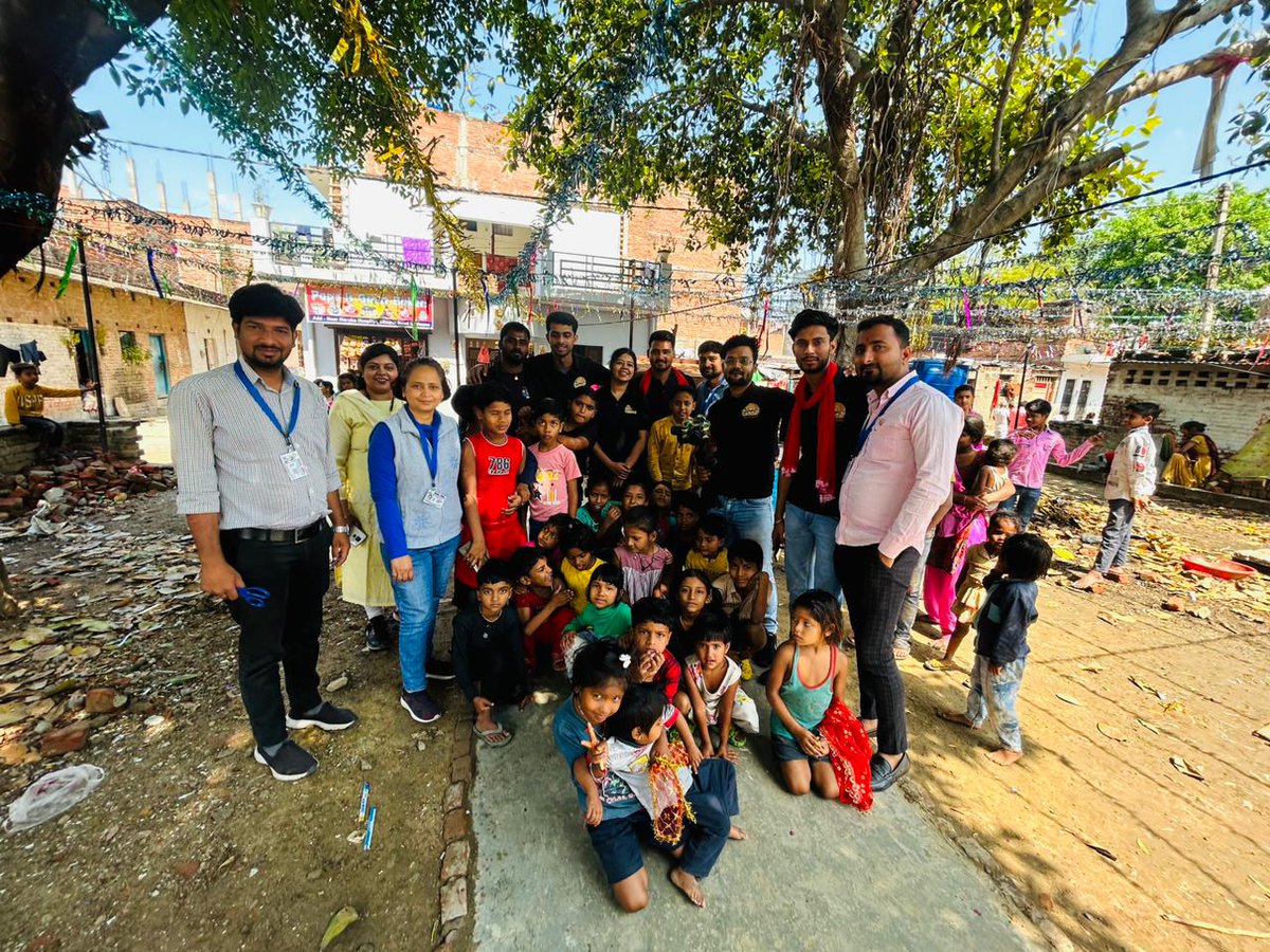 SPARCINDIA's tweet image. SPARC-India in collaboration with SBI Foundation organized 2 Nukkad Natak (street play) on 22nd March 2023 at Faizullaganj and Naya Purwa in Lucknow. 
#childrenwithdisabilities #personwithdisability #community #nukkadnatak