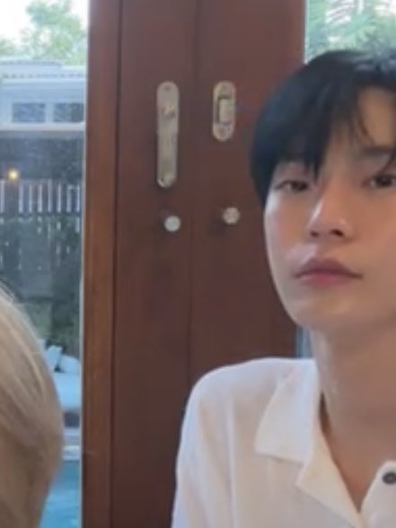 dkrldo0's tweet photo. 엥????????????????????? ???????????
???????????? ????????????????????
??????? ??????????????????????????? https://t.co/gaBUd8Vvqq