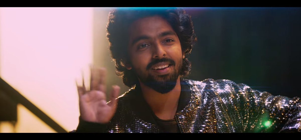 ManuTweetsX's tweet photo. #VNRTrio #Nithiin33 IDHI Vere 🔥

I'M AWARE 
THAT 
I'M RARE 😎
@actor_nithiin @iamRashmika @VenkyKudumula @gvprakash @MythriOfficial https://t.co/Tg0bQBmz6R