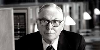 ConquistaStonks's tweet photo. 10 frases de CHARLIE MUNGER que cambiarán tu forma de ver el mundo. 🧵 https://t.co/0OV6jcFoMM