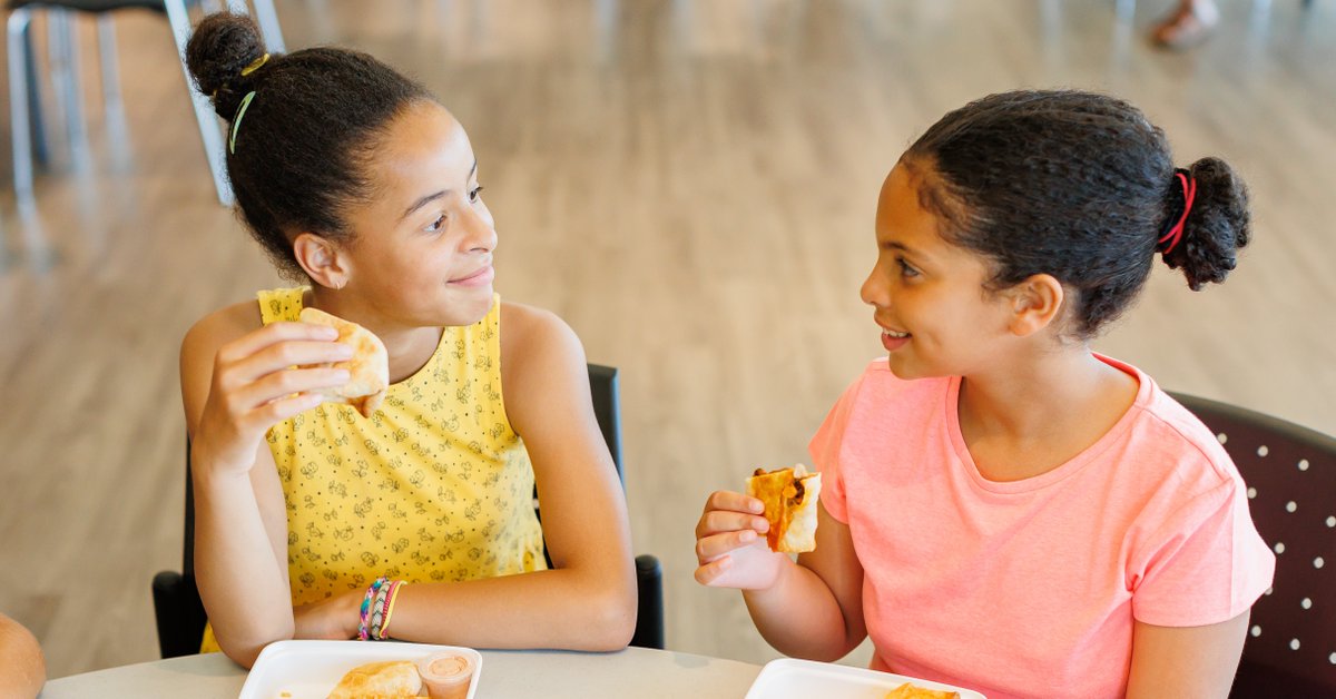 PEIschoolfood's tweet photo. We love to see students paying it forward to their peers. It warms our hearts ❤️

If you're able, the next order throw in a little extra for a student in need. By doing this, we can feed all students!

#PEISchoolFoodProgram #SchoolLunchProgram #HealthyFoods https://t.co/YRMRnlbYGY