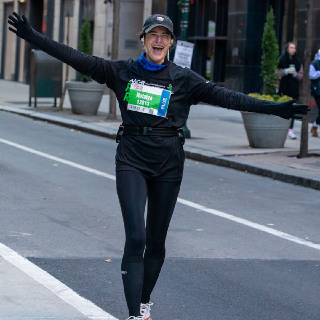 Philly_Marathon's tweet photo. I signed up for AACR’s #RunnersforResearch team to honor my Dad. Although the marathon was the hardest thing I’ve ever done and I had to be carried to my car afterwards, as my legs began to heal I knew I wanted to do it again. https://t.co/fWLtG7Jilp
@AACRFoundation https://t.co/LSBq8P7ag5