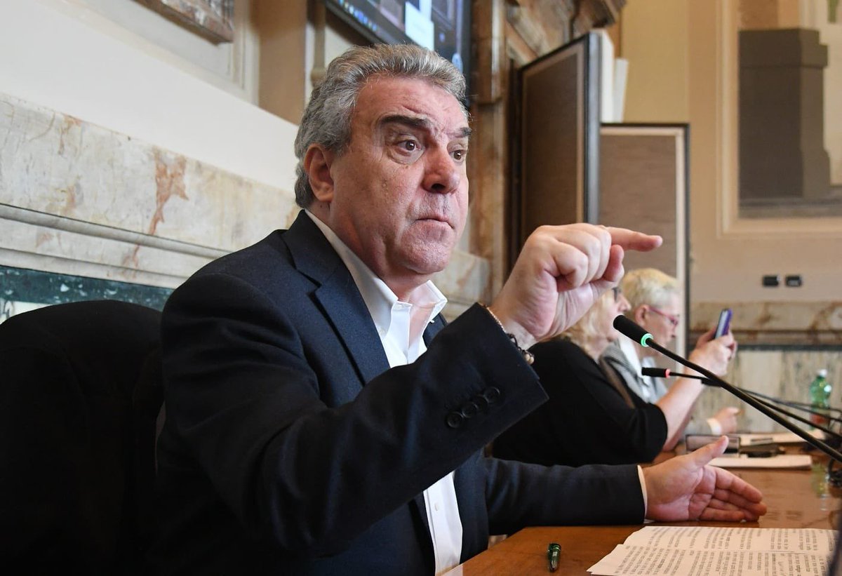CislNazionale's tweet photo. “I #salari non si alzano con un decreto di legge. Occorre invece una strategia fatta da misure fiscali, da relazioni industriali valorizzate, da tariffe pubbliche calmierate e da controlli sui prezzi per fronteggiare furberie e speculazione”: #LuigiSbarra al #Cnel #22marzo https://t.co/11naBrTsZI