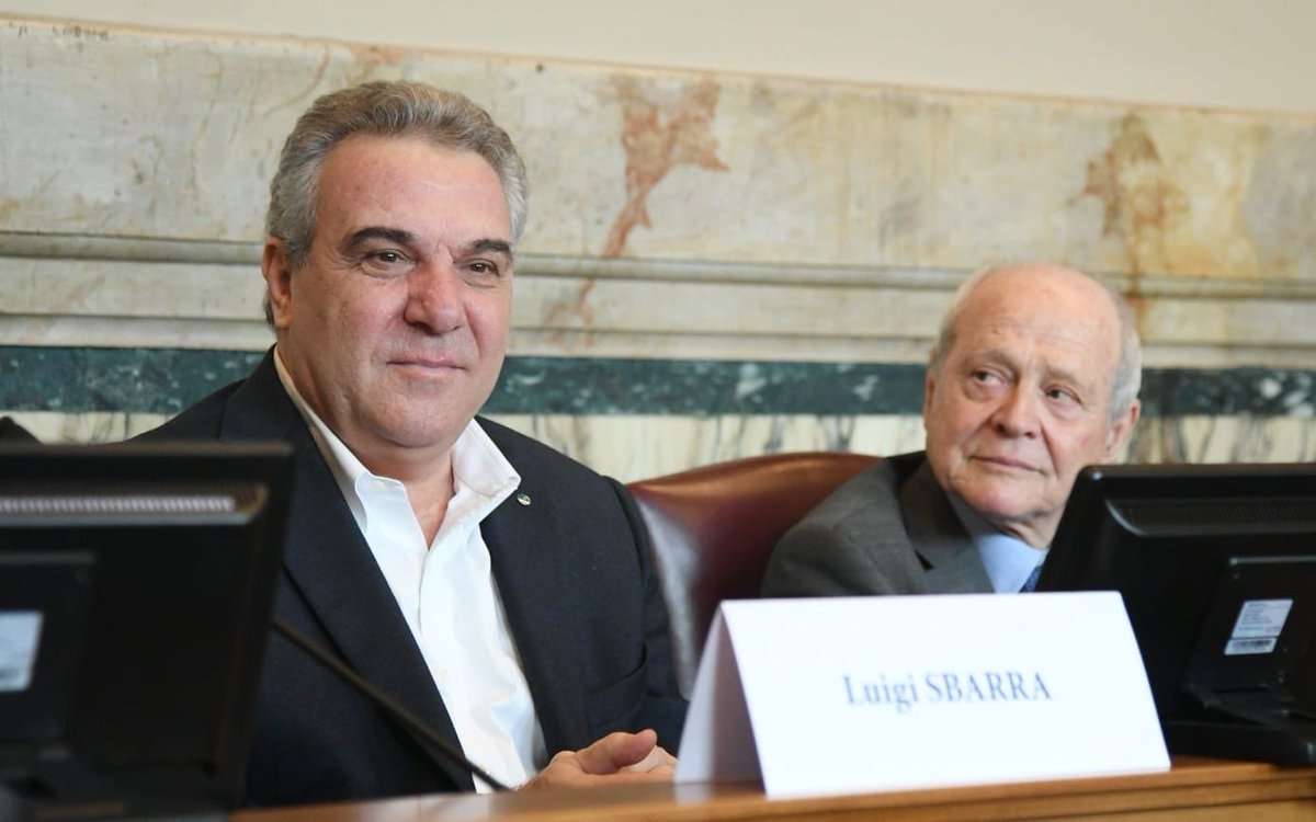 CislNazionale's tweet photo. “I #salari non si alzano con un decreto di legge. Occorre invece una strategia fatta da misure fiscali, da relazioni industriali valorizzate, da tariffe pubbliche calmierate e da controlli sui prezzi per fronteggiare furberie e speculazione”: #LuigiSbarra al #Cnel #22marzo https://t.co/11naBrTsZI