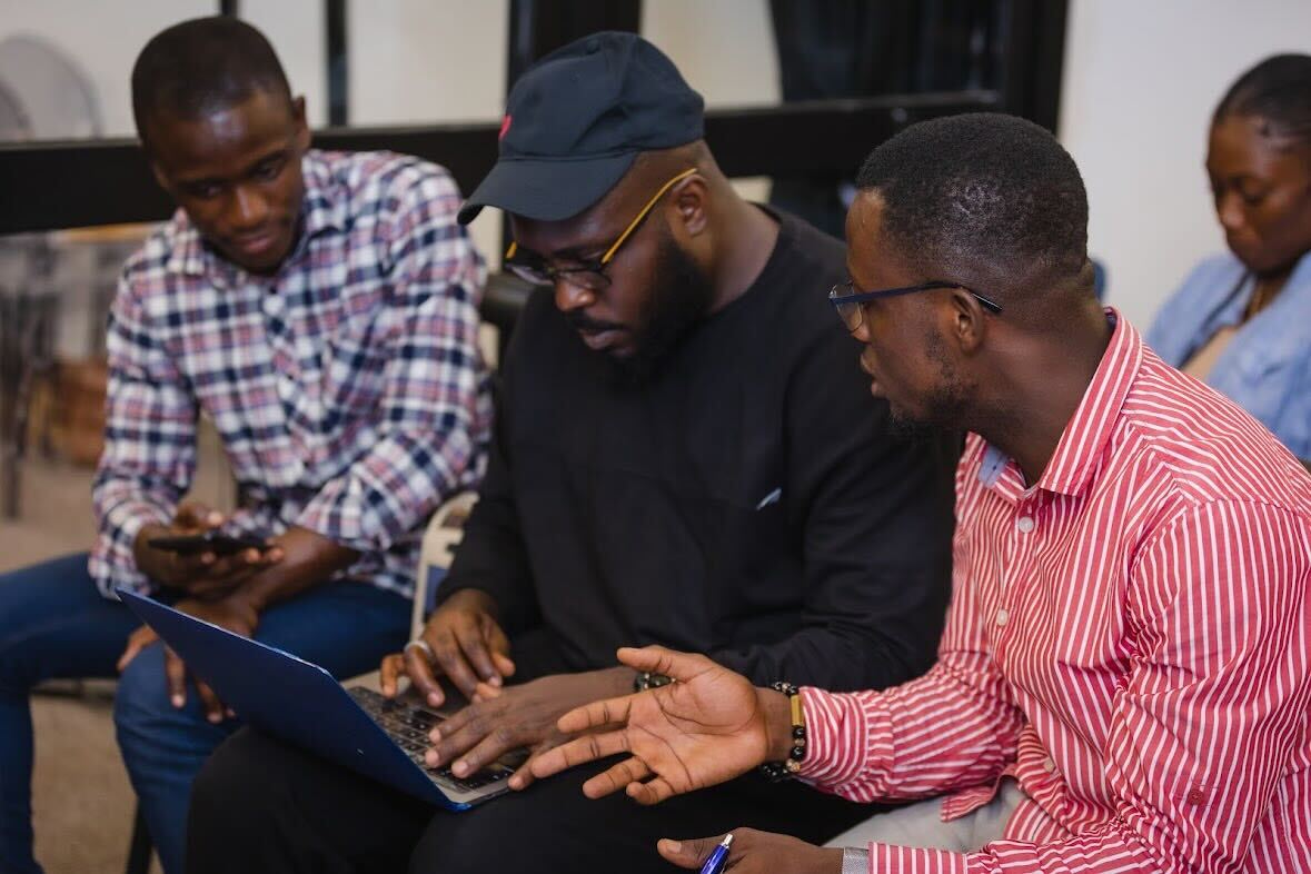 Making an impact, one event at a time! ✨💻

The ALX Accra city team had an eventful Saturday hosting two events- a #WomenInTech roundtable and an info session + application clinic. Shoutout to the phenomenal women in tech team and The Boys brigade for hosting successful events👏