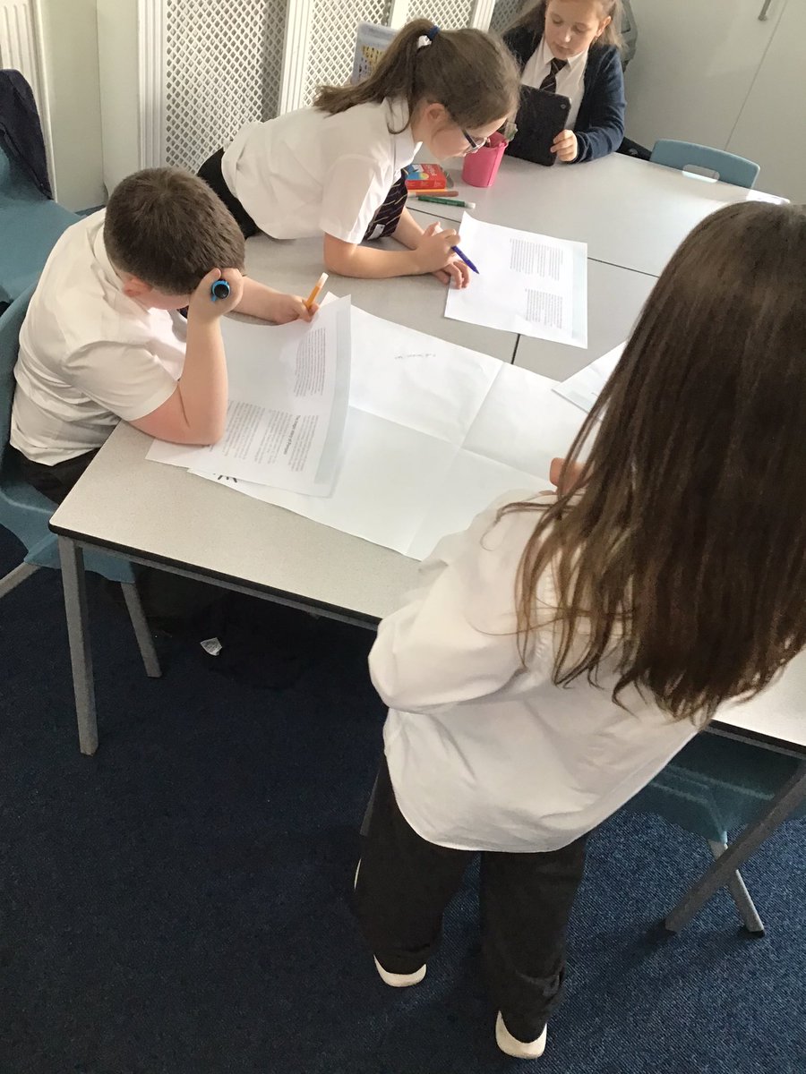 MRPAyear4b's tweet photo. Researching facts about Pompeii to help us write a holiday brochure next week! https://t.co/wnxOJjCwHg