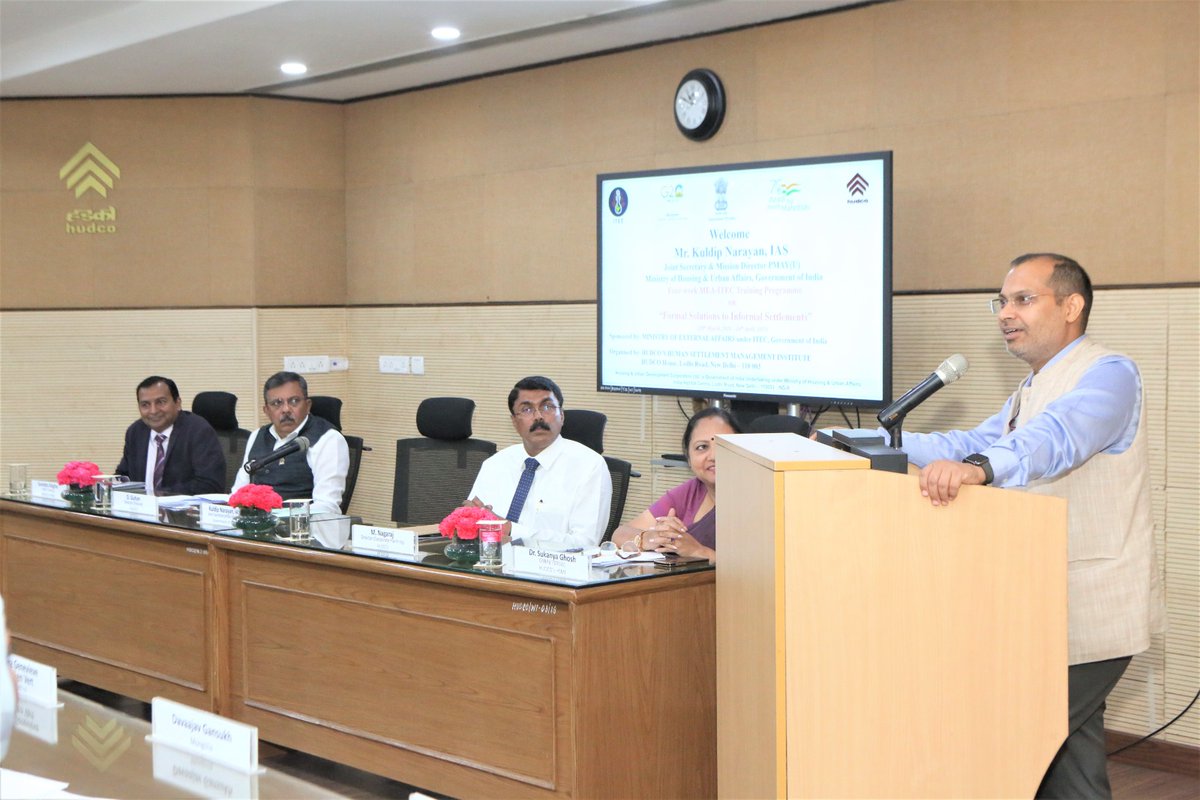 PMAYUrban's tweet photo. Shri @KuldipNarayan, JS&amp;MD, Housing For All, MoHUA, inaugurated International Training Programme organised by @hudcolimited. It was attended by urban development sector professionals from 19 countries &amp; subject of discussion was ‘Formal Solutions to Informal Settlements’. https://t.co/tNxiS1kmJ8