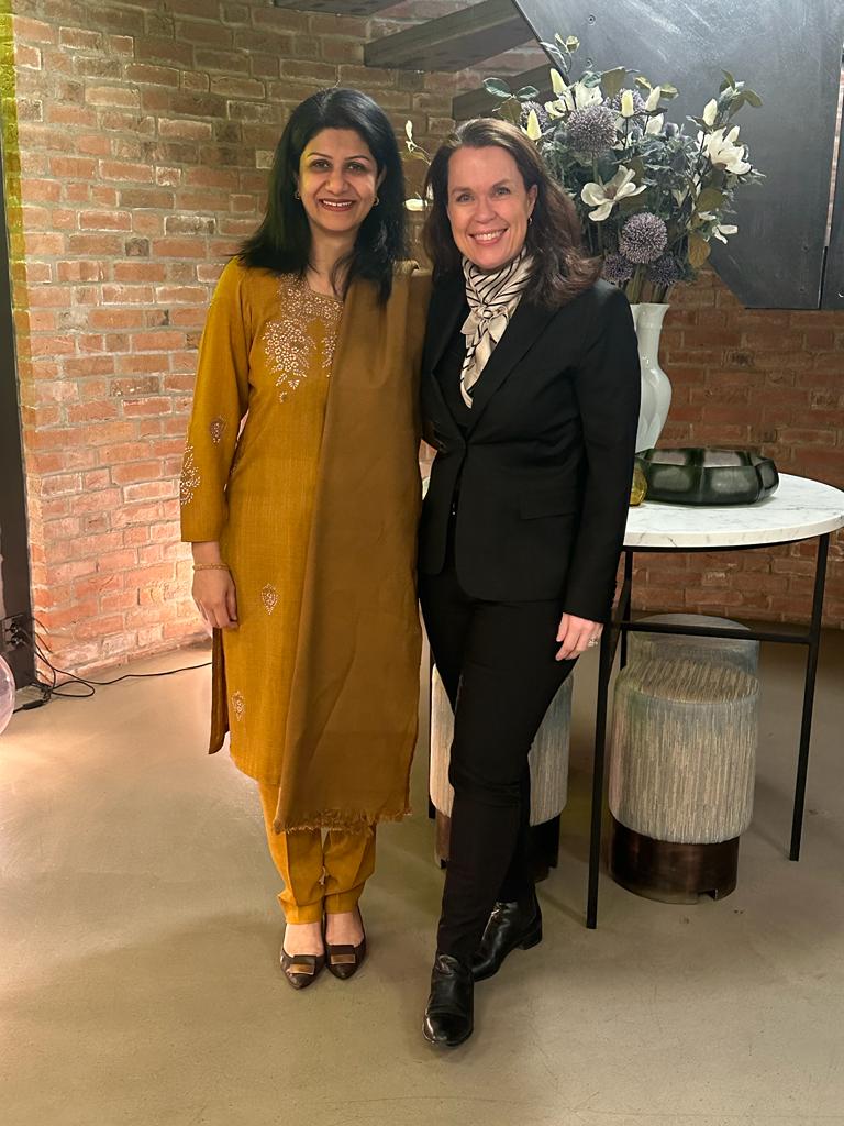 PakinNorway's tweet photo. The Ambassador requested for wide dissemination of TEXPO 2023 scheduled on 26-28 May 2023 among registered members of the Chamber as well as other potential textile/leather importers in Norway. Both sides agreed to closely collaborate for mutually beneficial partnership. 2/2 https://t.co/O9jisAsRvl