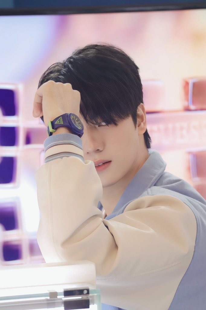 FeelGoodz_'s tweet photo. 22.03.23 | หล่อขนาดนี้ได้ยังไง หัวใจพี่อยากกบฏ 💓
>>> มัมเมีย is loading...  😳😂

#GuessxTEeThanapon 
#TEeThanapon https://t.co/LE4UOnlkZz