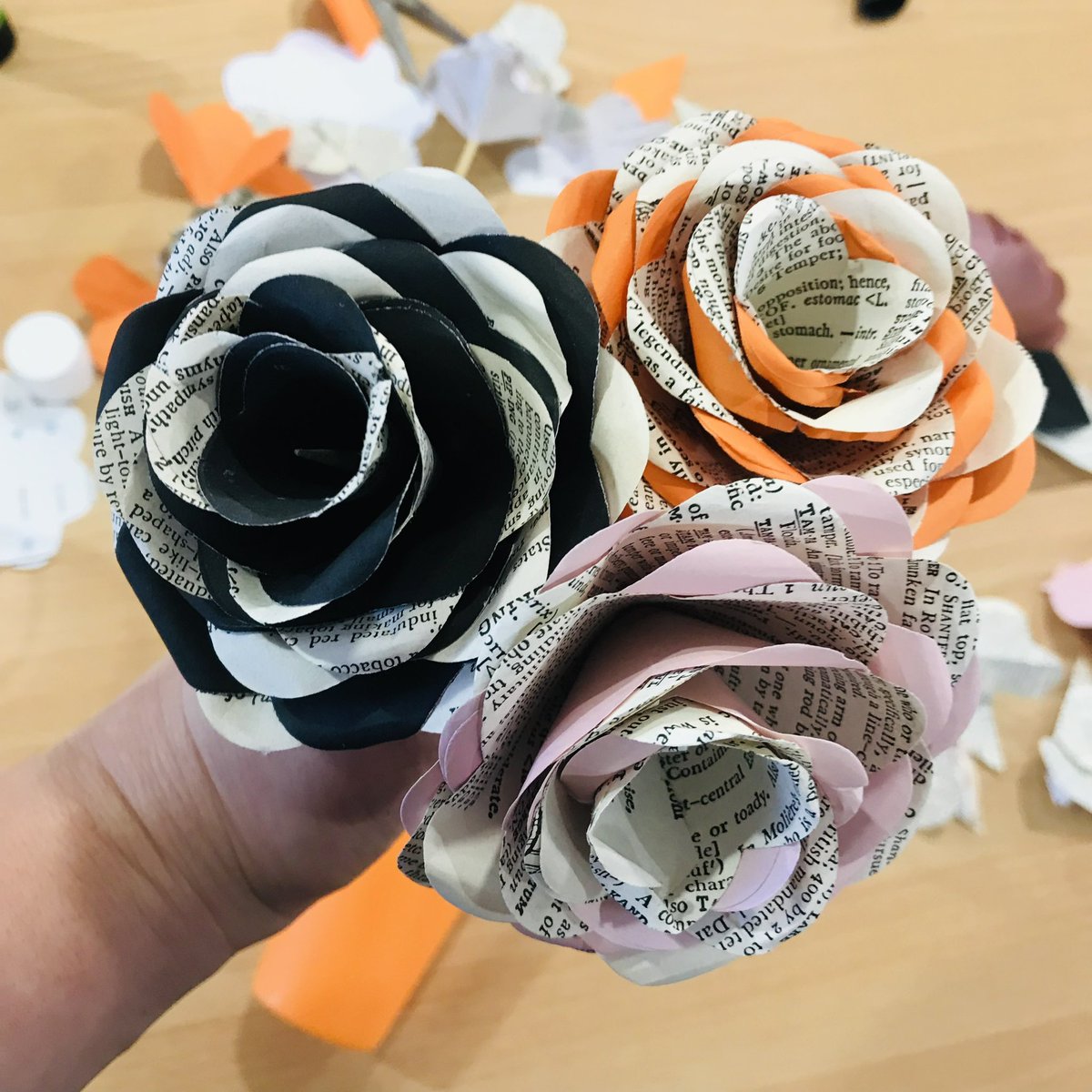 carolinecoates's tweet photo. April's @SalfordMuseum #craftsocial only has a few palaces left get your ticket now
https://t.co/Z2LFnmMHoe
5.30pm Wednesday 12th April https://t.co/HY8INbDZ84
