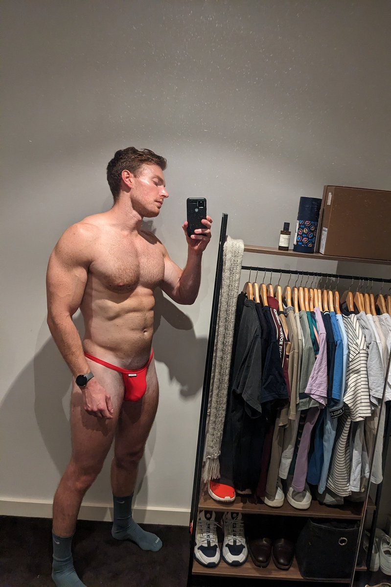 aussiebeefbro's tweet photo. I could fill you up ⛽ https://t.co/rk8WpdX4IZ