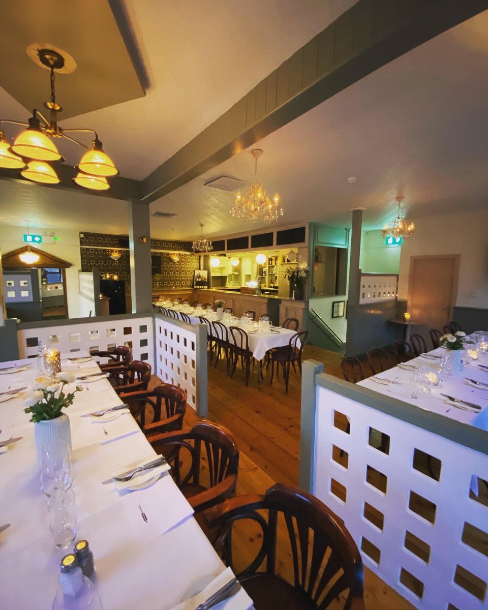 **The Artichoke Room**

Our private dining room can hold up to 50 people for a sit down meal and up to 80 people standing for drinks with the option of canapés. 
For more information pop into us or call us on 01 6602390 📞🥂

#Dublin #IrishFood #Lunch #Dinner #FunctionRoom