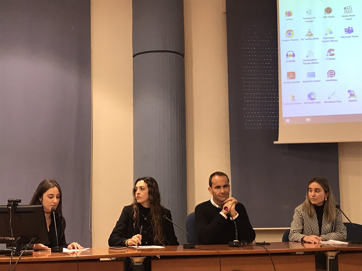 salome_berrocal's tweet photo. Felices de recibir a @DavidJimenezTW en @InforUVa @InformaUVa https://t.co/IBNLW5Saou