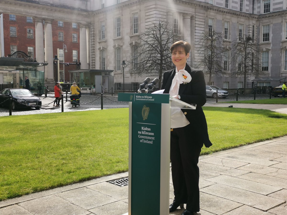 Minister Foley launching an initiative which will see around 558,000 children and young people receive free school books from this September