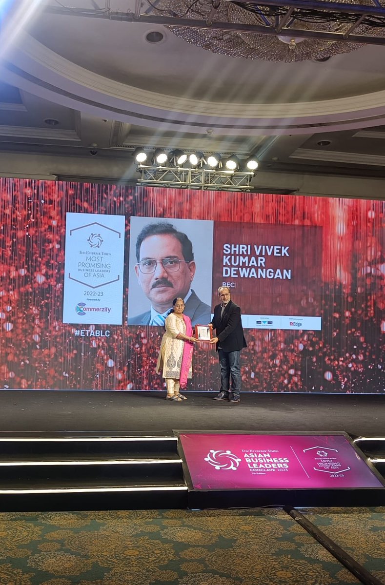 RECLindia's tweet photo. It is a very proud moment for us as Shri @VivekKumarDewa5 , CMD - REC has been felicitated with the prestigious ‘Most Promising Business Leaders of Asia’ award by The Economic Times at The Asian Business Leaders Conclave 2023.(1/2)
#ETABLC #AsianLeaders @ET_Edge @EconomicTimes https://t.co/bNAhfMgFh9
