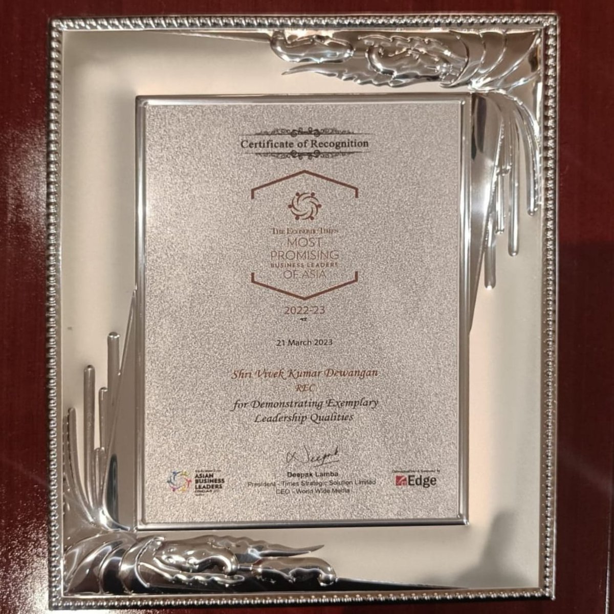 RECLindia's tweet photo. It is a very proud moment for us as Shri @VivekKumarDewa5 , CMD - REC has been felicitated with the prestigious ‘Most Promising Business Leaders of Asia’ award by The Economic Times at The Asian Business Leaders Conclave 2023.(1/2)
#ETABLC #AsianLeaders @ET_Edge @EconomicTimes https://t.co/bNAhfMgFh9