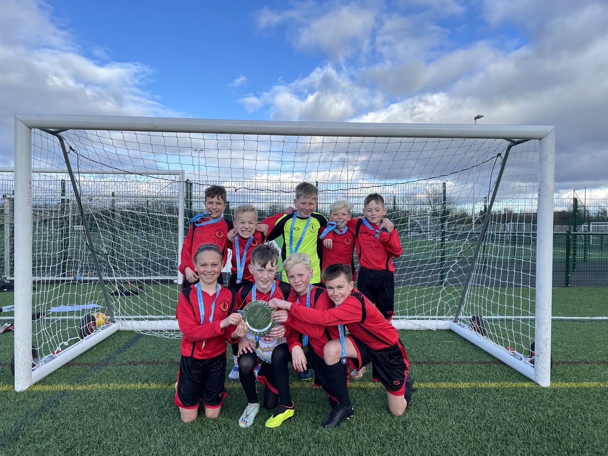 robwilkprimary's tweet photo. A VERY special day in Sunderland as our #rwpaY5 and #rwpaY6 football team competed at the North of England Regional Finals and……WON!!! 🏆 We are now one of only 8 teams in the country who go on to compete at the National Finals in May to fight for the top spot! ⚽️ #rwpaPE https://t.co/D0PEXhHufD