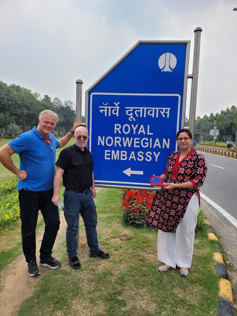 pra_tea_k's tweet photo. Norway ke ambassador ko apne alava baki logo ka bhi sochna chahiye, sagarika ke case me Jo bhi huaa achha nahi huaa. #MrsChatterjeeInspiring https://t.co/eRgcMXS19I