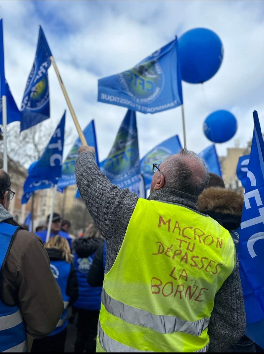 Douinethierry's tweet image. L'eau bout à 100 °C, la CFTC Transports à 49.3 ! 🔴

Venez manifester à l’#unisson avec nous contre la #réformedesretraites : 
👉 Rendez-vous à 14h00 le 23 mars à Bastille (angle du Boulevard Bourdon / rue Mornay) au ballon bleu CFTC qui sera visible de loin.