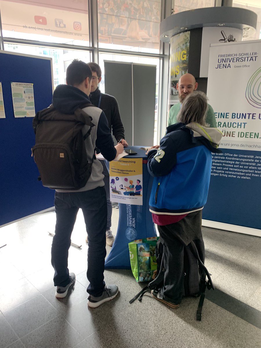 JenaVersum's tweet photo. 10 minutes, 1 topic, 1 conversation, and on to the next table 🔄🗨️
This is how #SpeedSearching works, our speed-dating event with science.
Come by today until 2 pm at the Mensa Abbe-Platz and have a chat with our researchers. 🌱💧
#WorldWaterDay #RI4C2 @UniJena @EC2U_Alliance https://t.co/1kverE5NsI