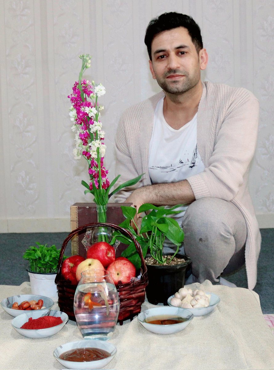 pedram_herati's tweet photo. مژده دهید باغ را، بوی بهار می‌رسد

پاکیِ باران همه چیز را شسته است و بوی نو شدن از تار و پود طبیعت به مشام می‌رسد. کاش ما نیز در این دگردیسی هم‌پای طبیعت شویم، قلب و ذهن و چشم را بشوریم و طرحی نو در زندگانی در اندازیم.
🌸
نوروزِ باستانی و زندگیِ دوباره‌یِ زمین فرخنده بادا. https://t.co/kO83FgPz5s