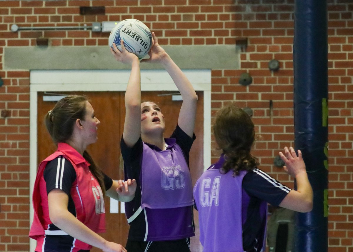 KingsBruton's tweet photo. Photographs from the Senior Inter-House Netball @KingsBruton can be viewed here - https://t.co/DAt1tSwIzp
and from the Junior Inter-House Netball, here - https://t.co/GBUUeOyajS

#KSBEasterTerm #KSBNetball @KSBNetball @KSBSportDept @KSBArionHouse @KSBPrioryHouse @KSBWellesleyHse https://t.co/V6oIPqS8KY
