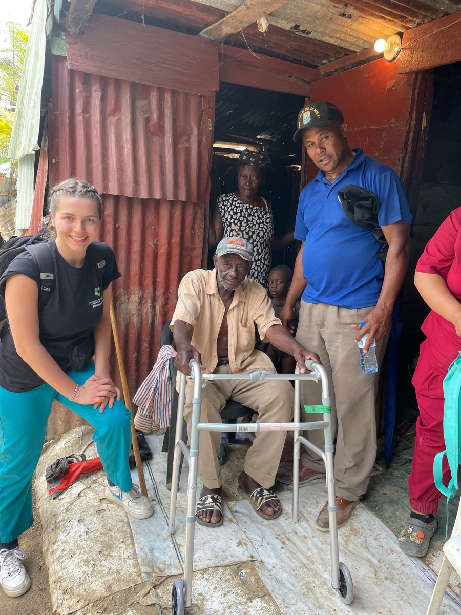 MsENicoletti's tweet photo. Door to door Medical clinics in San Joaquin Dominican Republic. Thank you to HNMCS students for their generosity and helping hands especially for the wheelchair &amp; walker donations! @HNMCS @MsENicoletti https://t.co/xIvekUuDPC