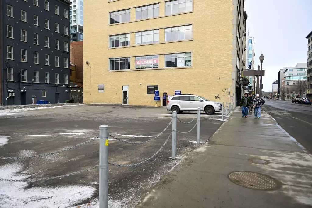 BaptisteRC's tweet photo. Qu’obtient la Ville lorsqu’elle paie 140 000 $ à des expropriés du tramway?
https://t.co/0MMV1pQtLT
@lesoleildeqc 
#villequebec
#villedequebec
#immobilier https://t.co/NKEeCKjqiz