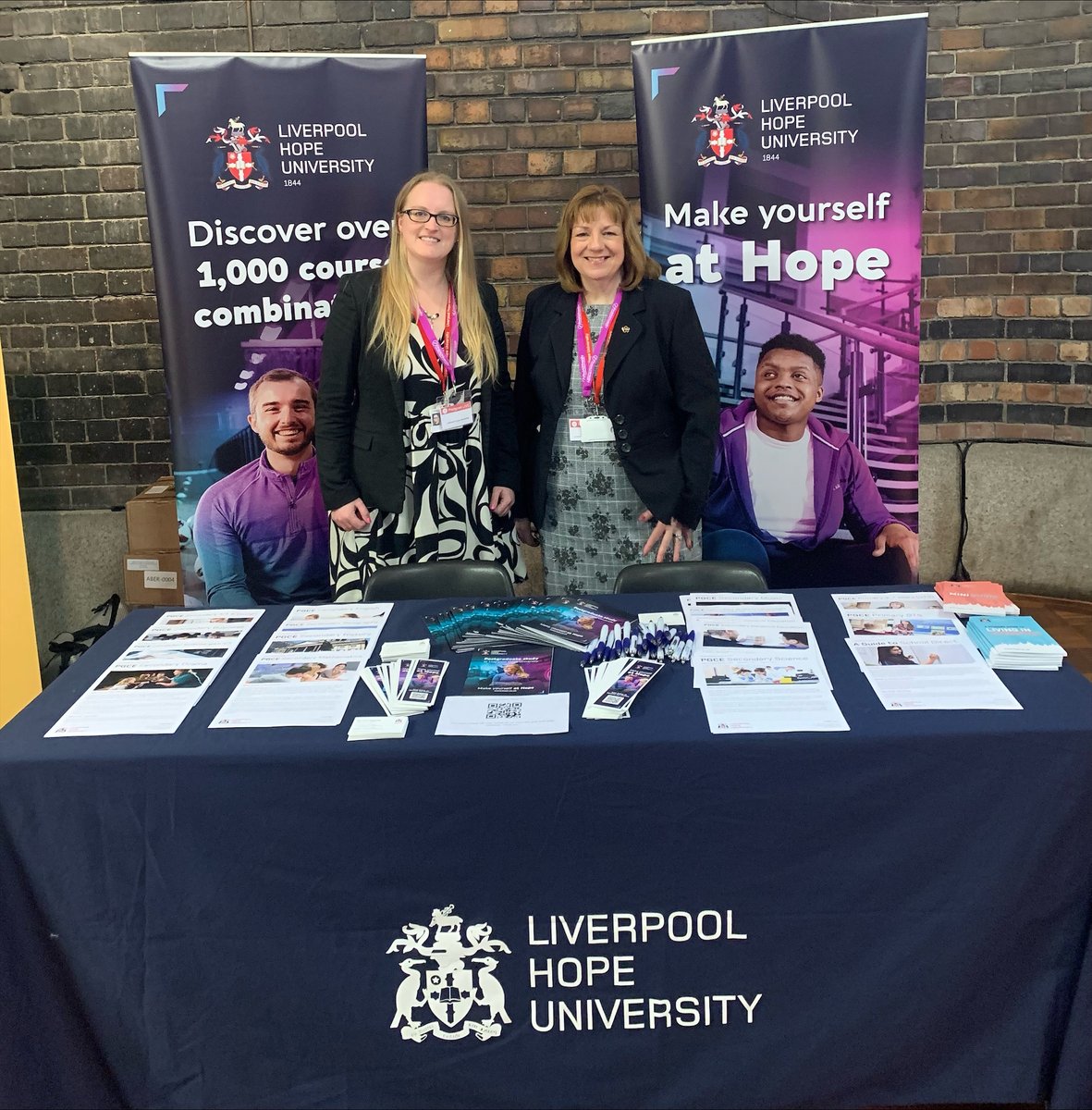 Thinking of training to teach with Liverpool Hope University? 🍎📝📚

Come and see us today at Liverpool Metropolitan Cathedral between 12pm - 3pm to find out more!